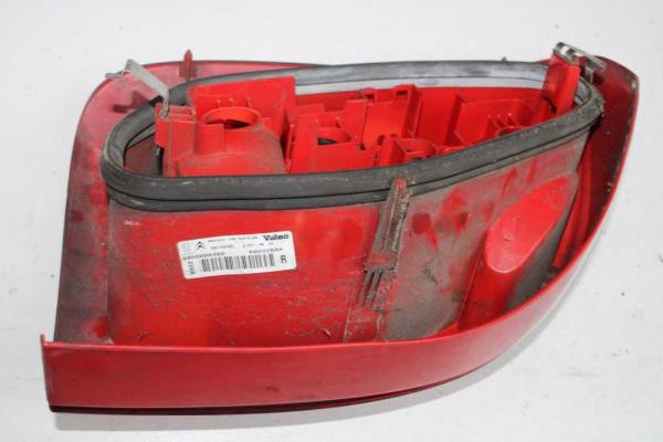 FEU ARRIERE DROIT CITROEN XSARA PICASSO 2004+ - Vue 2